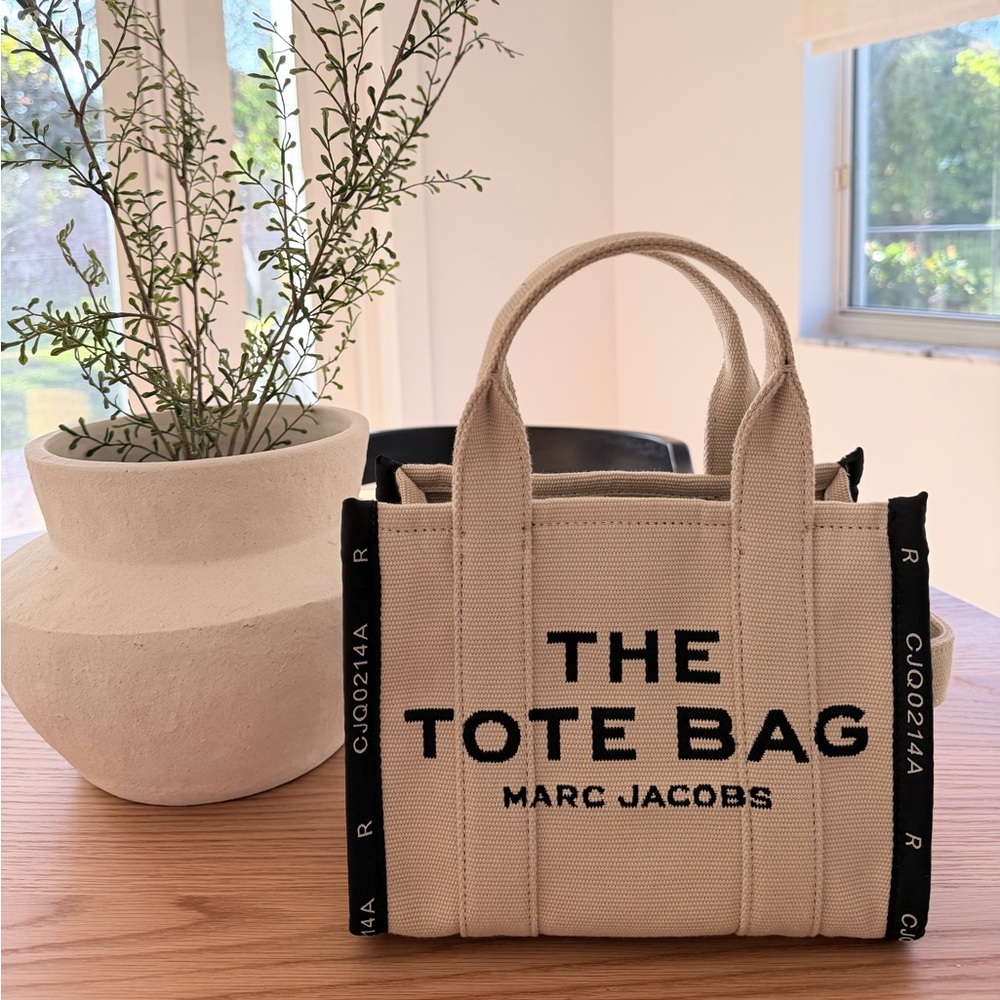 Marc Jacobs Small Canvas Tote in Natural with Black Trim